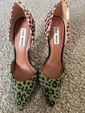 Steve Madden Green and Pink Leopard-Print D'Orsay Pointed Pumps